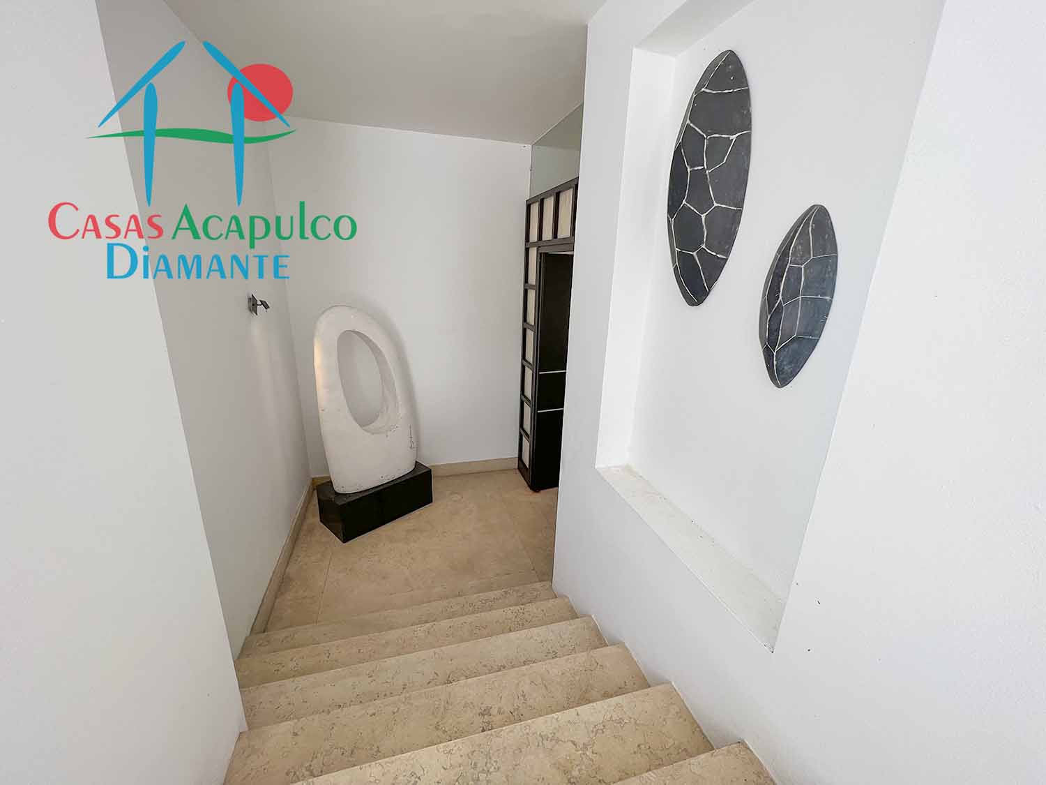 Casa Mezu - Vestíbulo de acceso 2